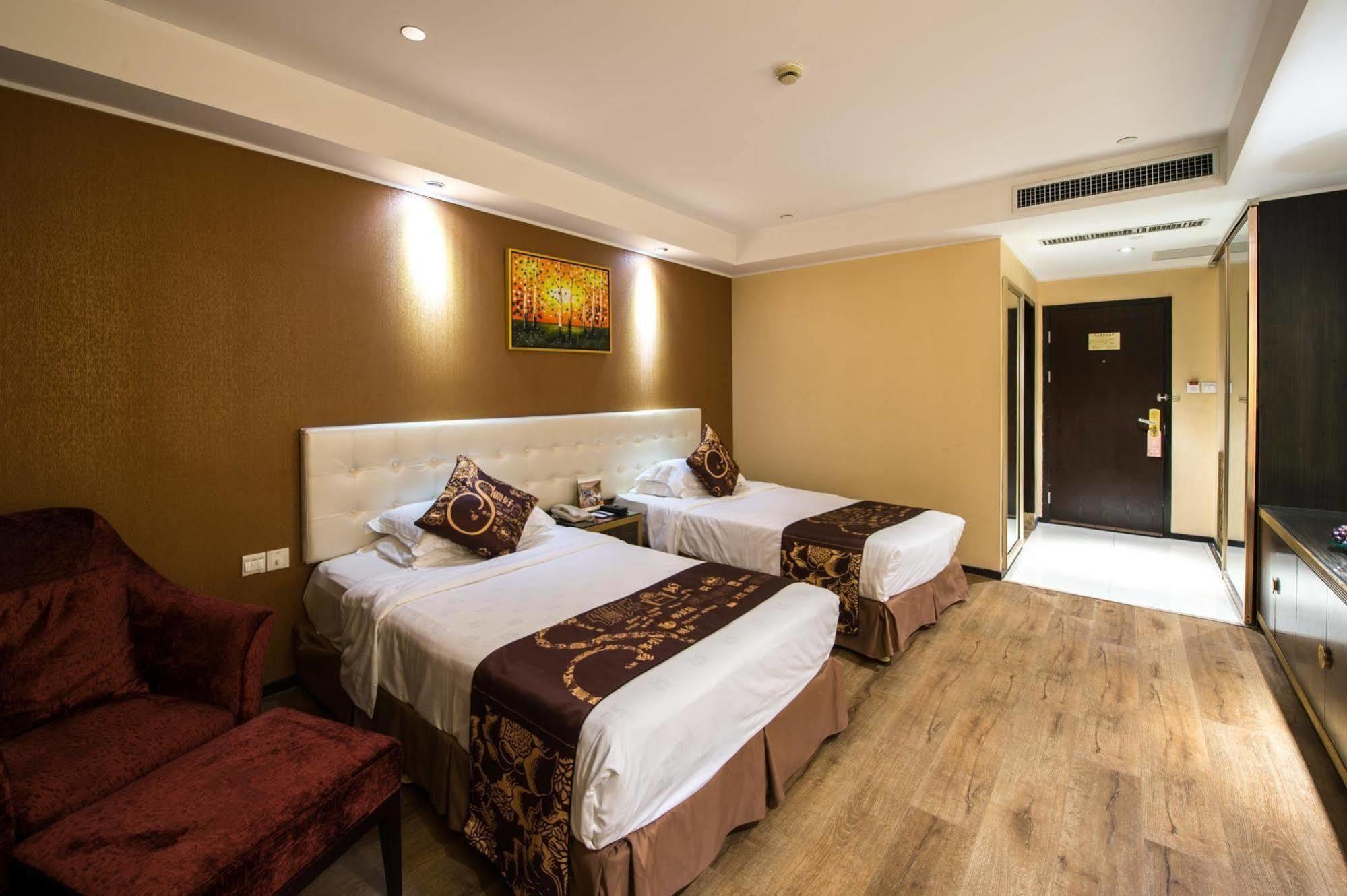 Kingtown Hotel Hongmei Shanghai Exterior foto